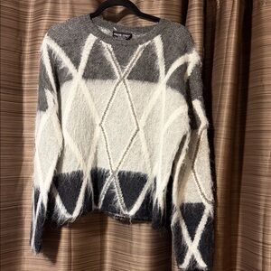 Frank Lyman Design Gray and Cream Sweater
